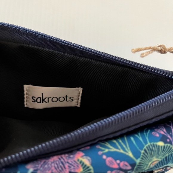 NWT Sakroots Corin Flap Smartphone Royal Blue Seascape Crossbody Wristlet - Picture 5 of 15
